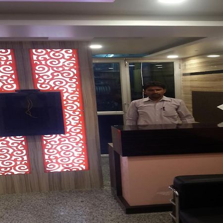 Oyo 86669 Arnav Residency Hotel Nueva Delhi Exterior foto